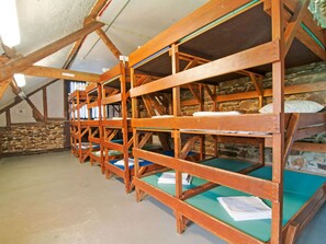 Cottage | 6 bedrooms, bed sheets