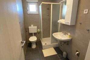 Apartment | Bathroom - Apartment in Novalja Near Zrce Beach (Novalja)