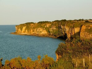 Exterior - Holiday Home in Normandy With Centre and Seabeach Nearby (Tracy-sur-Mer)