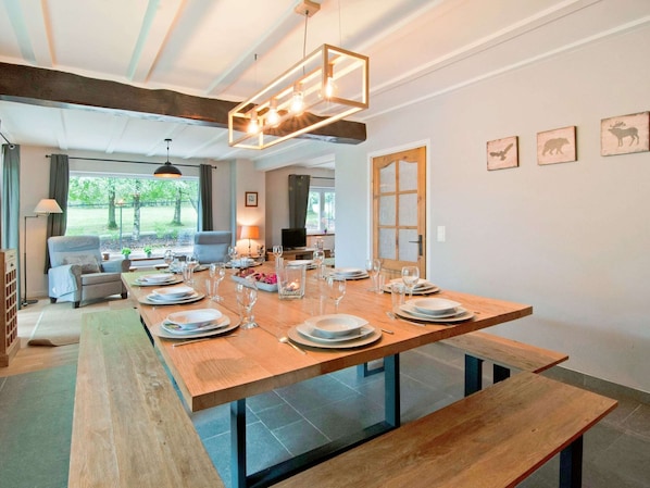 House | Dining