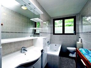 Combined shower/bathtub - Luxurious Chalet With Sauna in Beauraing (Beauraing)