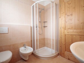 House | Bathroom - Belvilla by Oyo Baita Morena Due Trilo (Livigno)