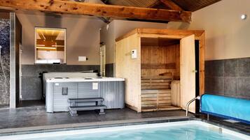 Villa | Pool | Indoor pool, outdoor pool