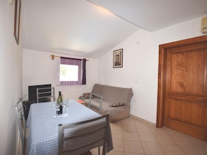 Apartment | Dining