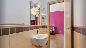 Bathroom - Upscale Apartment in Torre Melissa near Beach (Melissa)