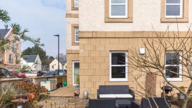 Exterior - Alluring Apartment in Greenock near Lunderston Bay (Inverkip)