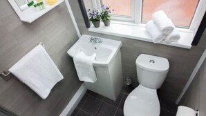 Unclassified image, 2 of 10, button - Tranquil Apartment in Doncaster near Sandall Park (Doncaster)