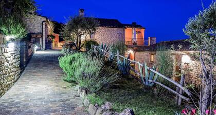 Fabulous Holiday Home With Wifi in Monte San Martino Italy