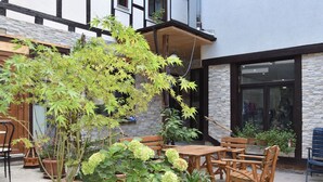 Balcony - Plush Apartment in Blankenburg near City Center (Blankenburg)