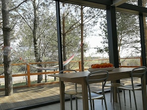 Cottage | Dining