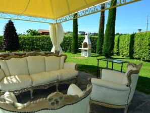 House | Exterior - Villa in Montecarlo With Pool and Scenic Views (Montecarlo)