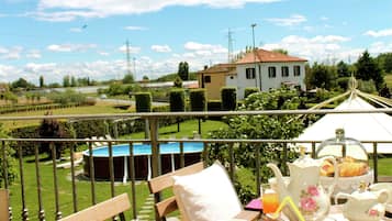 Rumah | Pemandangan dari properti