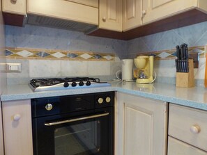 House | Private kitchen | Highchair - Holiday Home in Montecarelli With Pool (Barberino di Mugello)