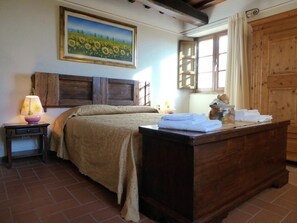 Casa | 2 habitaciones, muebles diferentes y ropa de cama 