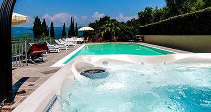 Hilltop Holiday Home in Monsummano Terme With Hot Tub