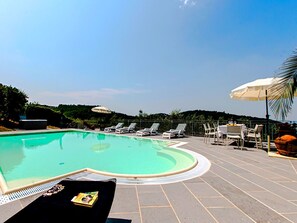 Unclassified image, 2 of 40, button - Hilltop Holiday Home in Monsummano Terme With Hot Tub (Monsummano Terme)
