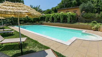 Piscina all'aperto