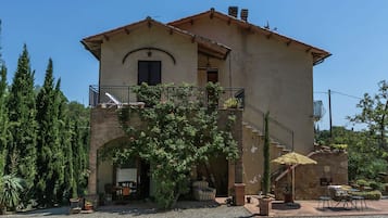 Esterni