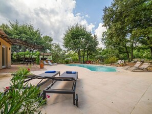 Pool - Lovely Villa in Le Thoronet With Private Swimming Pool (Le Thoronet)