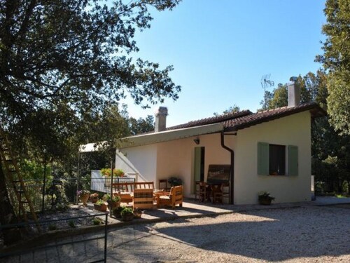Relaxing Villa in Rofrano near Tennis Court & Town Center