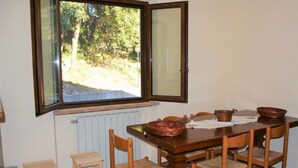 Dining - Relaxing Villa in Rofrano near Tennis Court & Town Center (Rofrano)