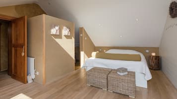 House | 2 bedrooms, individually furnished, bed sheets