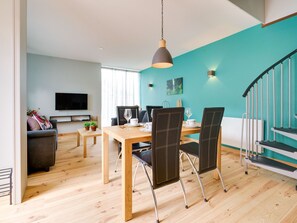 Dining - Appealing Holiday Home in Klijndijk near Lake Beach (Klijndijk)
