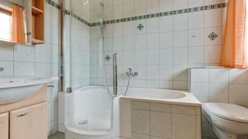 Shower, towels