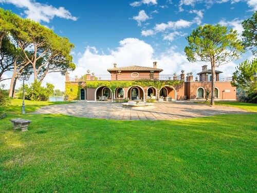 Vintage Villa in Nepi With Private Swimming Pool