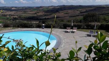 Apartment | Pool | Outdoor pool
