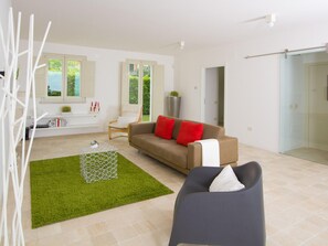 DVD player - Posh Holiday Home in San Costanzo with Garden near Sea (San Costanzo)