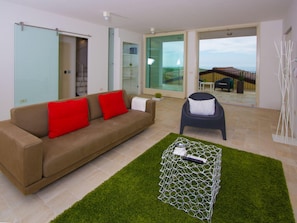 Living room - Posh Holiday Home in San Costanzo with Garden near Sea (San Costanzo)