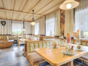 Dining - Scenic Apartment in Söll With Balcony (Soell)