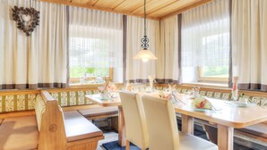 Dining - Scenic Apartment in Söll With Balcony (Soell)