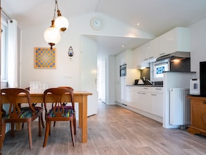 Dining - Cozy Chalet in Vorden near City Center with Garden (Vorden)