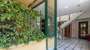 Ảnh chưa phân loại, 4 trong số 29 ảnh, nút