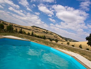 Outdoor pool - Alluring Holiday Home in Macerata With Swimming Pool (Macerata)