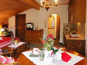 Living room - Lovely Apartment in Altenmarkt im Pongau With Pool (Altenmarkt im Pongau)