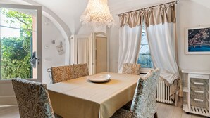 Dining - Graceful Apartment in Cervo With Garden (Cervo)