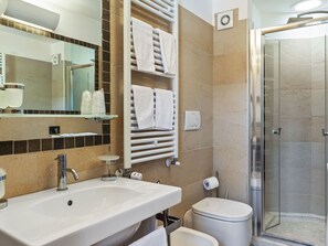Shower, towels