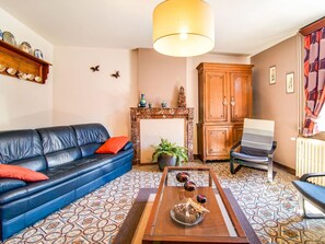 House | Living area - Plush Holiday Home in Matagne-la-petite With Private Garden (Doische)