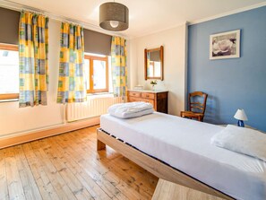 Huis | 4 slaapkamers, individueel gemeubileerd, beddengoed