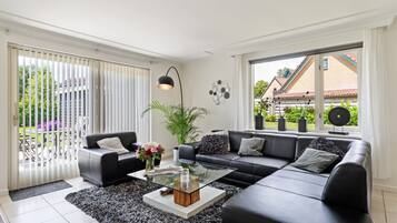 House | Living room