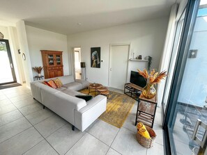 غرفة المعيشة