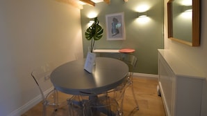 Unclassified image, 3 of 19, button - Delightful Holiday Home in the Center of Bridgnorth (Bridgnorth)