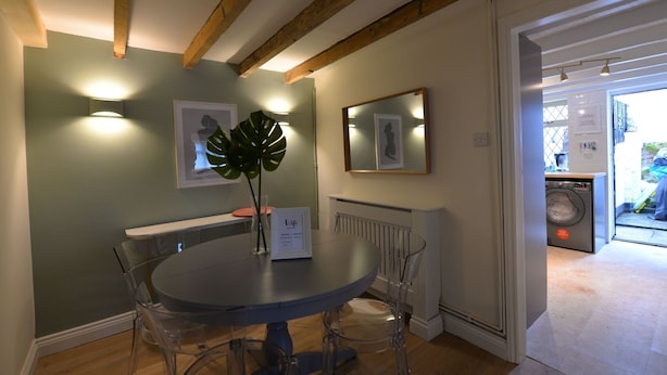 Unclassified image, 1 of 19, button - Delightful Holiday Home in the Center of Bridgnorth (Bridgnorth)