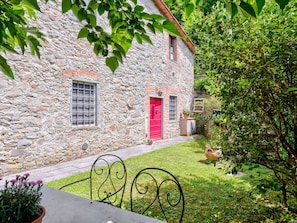 House | Dining