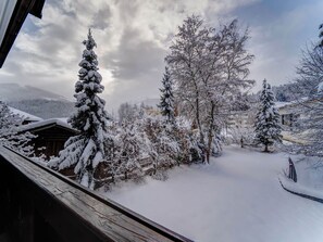 Balcony - Holiday Home in Altenmarkt im Pongau With Swimming Pool (Altenmarkt im Pongau)