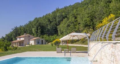 Chic Villa in Acqualagna with Hot Tub in Pool & Private Garden