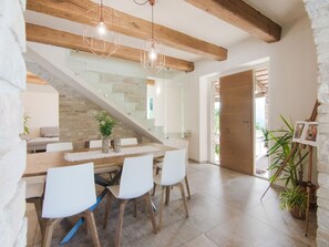 Dining - Chic Villa in Acqualagna with Hot Tub in Pool & Private Garden (Acqualagna)